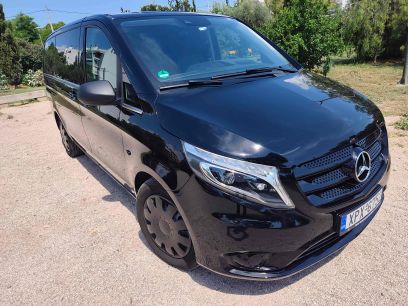 LUXURY VAN